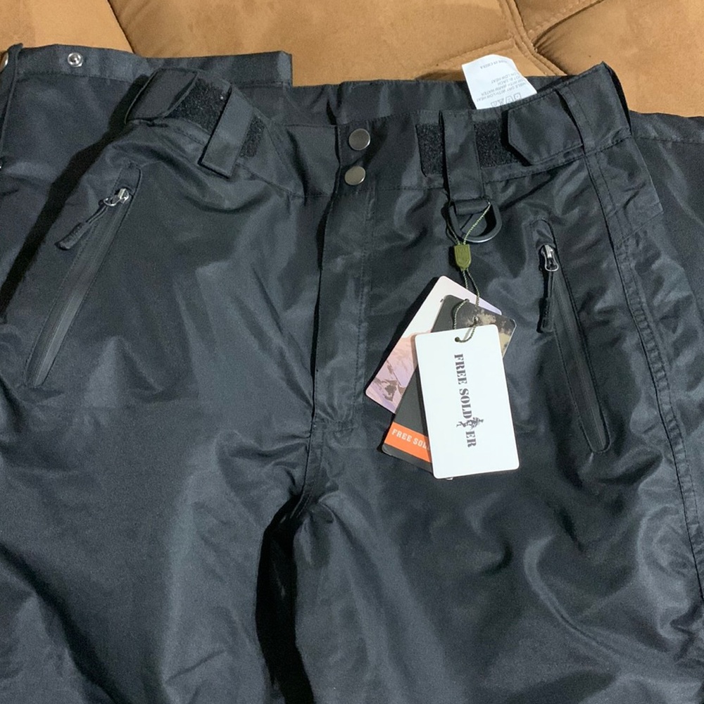 Free Soldier Black snow pants brand new with tags size S ski snow pants